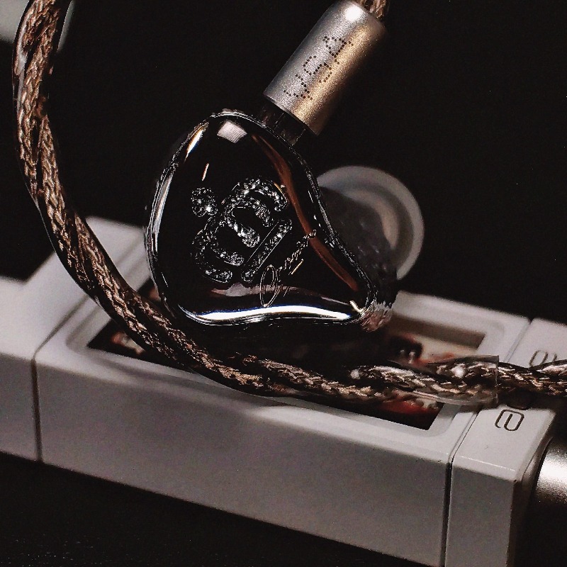 The Fragrant Zither Crown VSA  – обзор и цена Audiophile Headphone Wired